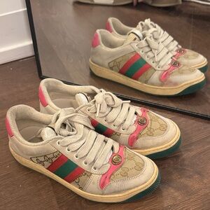 Gucci Women Sneakers with Pink and Green Stripes